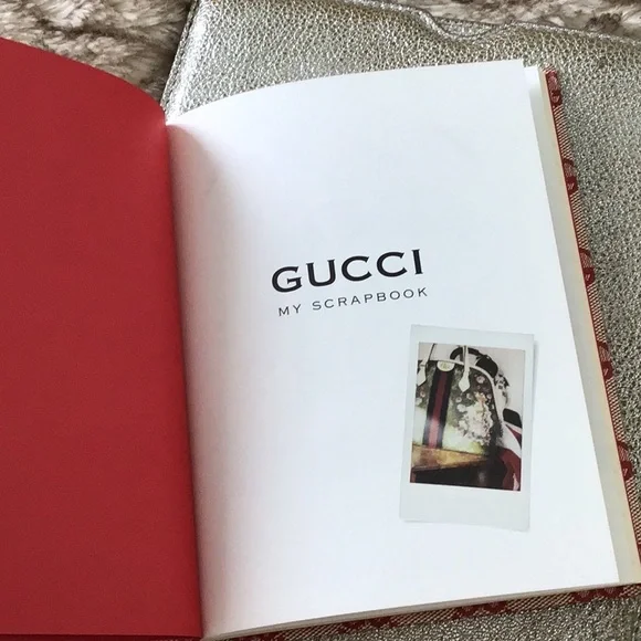 Gucci Cream Tote and Red Patterned Notebook - Picture 7 of 10